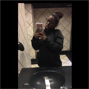 Meet your Posher, Lexis renee